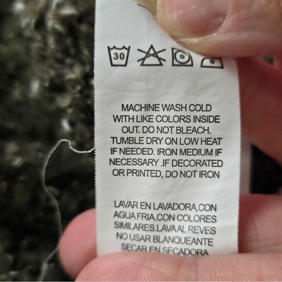 JUSTFAB Chunky Knit Cropped 3-Button Cardigan Sweater Sz M - Picture 8 of 8